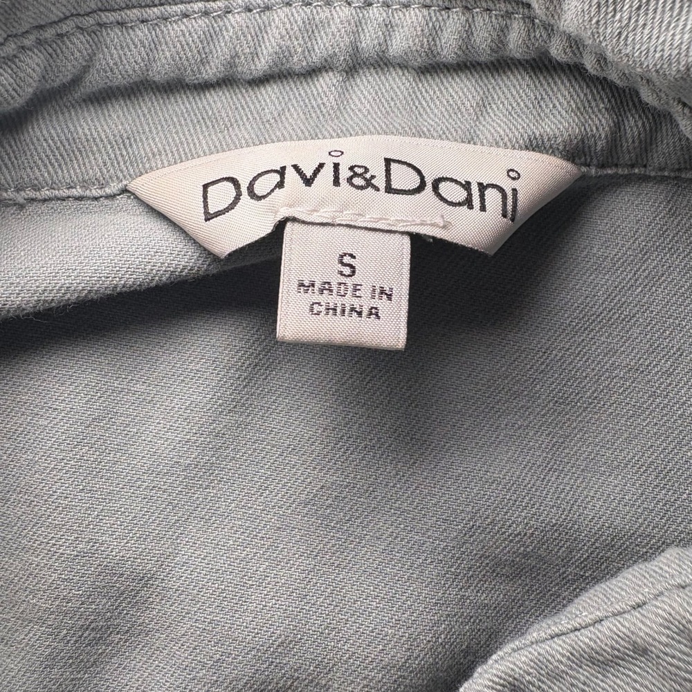 Davi & Dani Women's Frayed Hem Rock & Roll Green blue Shirt Jacket - Small - Picture 8 of 8